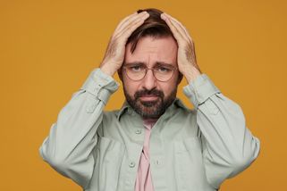 Petr (55): Nabídli jsme synovi a snaše domov. Teď sleduji, jak se nám rodina hroutí před očima